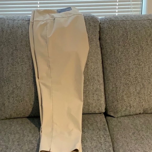 Le Chateau, Skinny leg, size 12 modern fit pants. - Picture 3 of 5